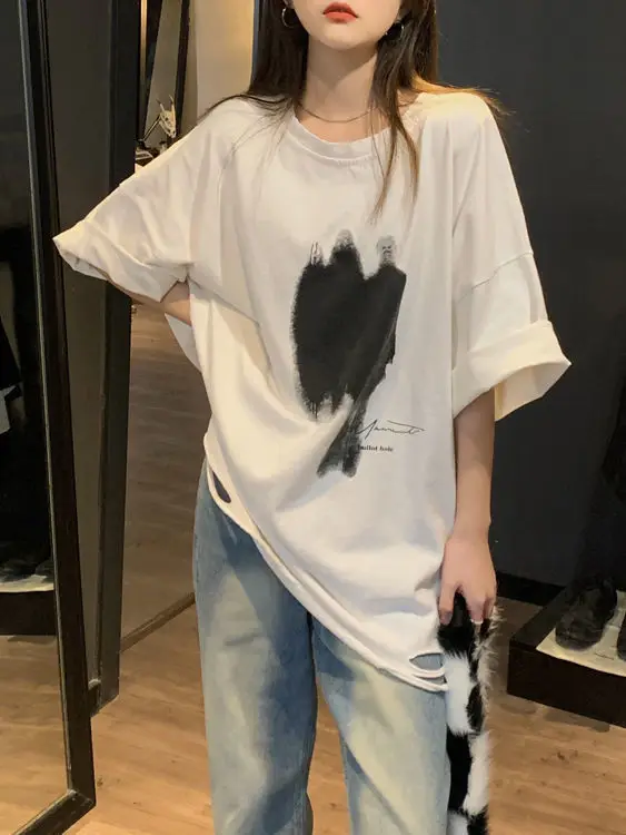 Women Ripped T-Shirt Black White Graphic Large — feature 15
