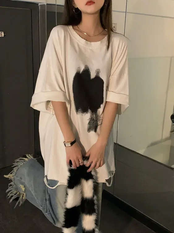 Women Ripped T-Shirt Black White Graphic Large — feature 18