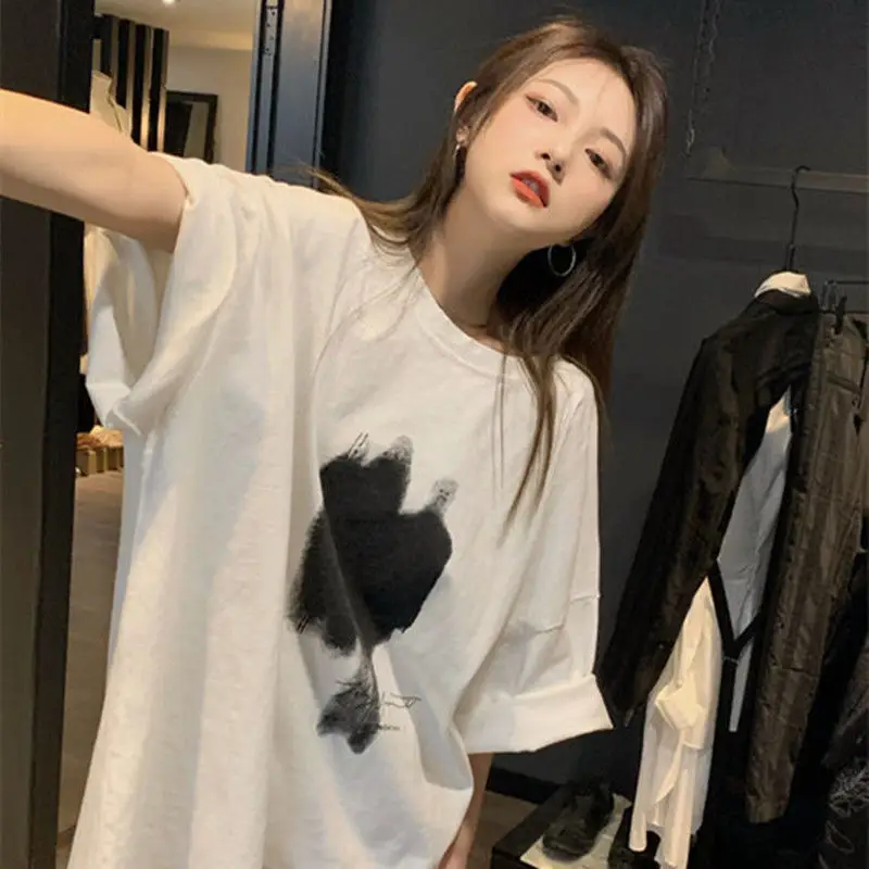 Women Ripped T-Shirt Black White Graphic Large — feature 7
