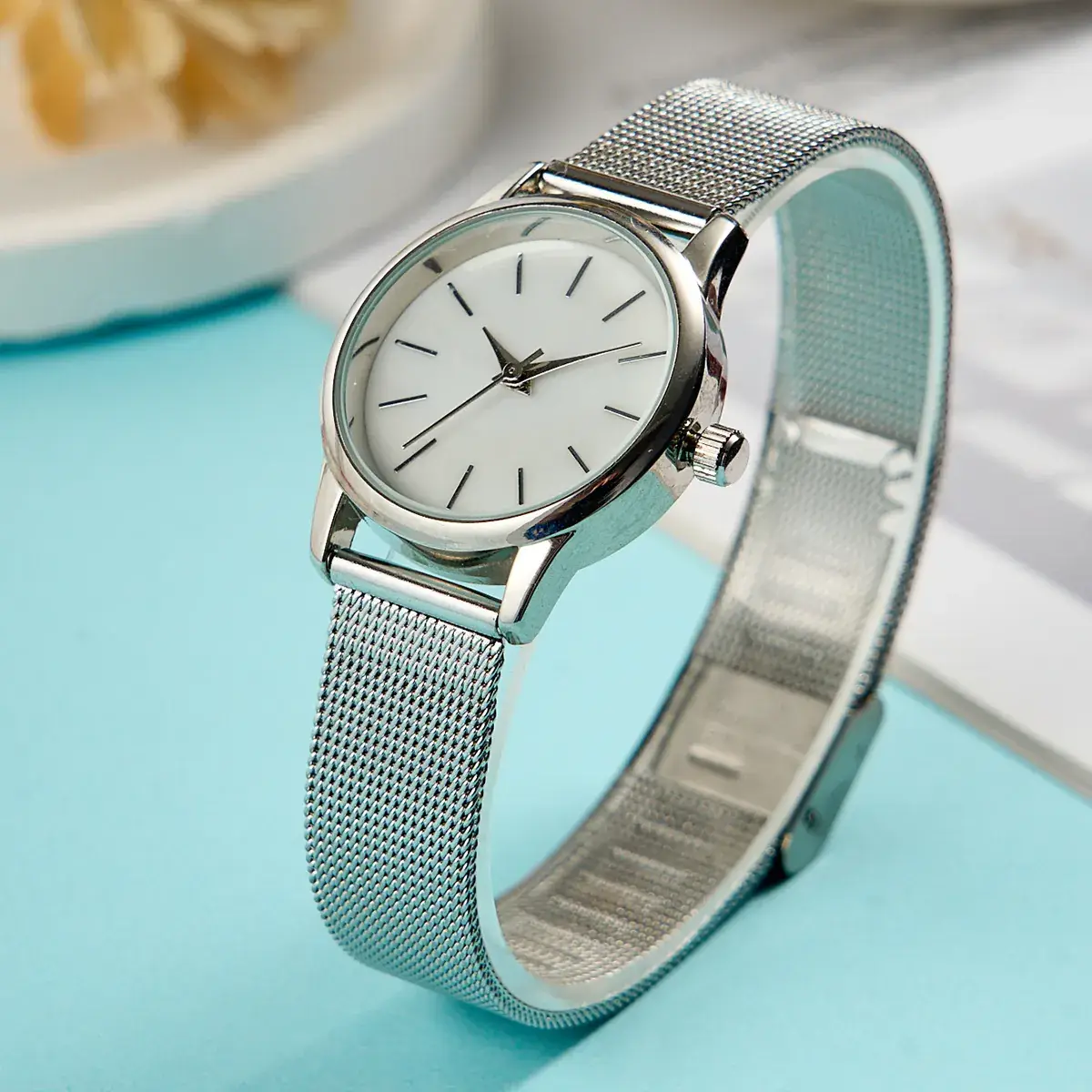 Ladies Cross-Border Mesh Strap Quartz Watch - Image 4