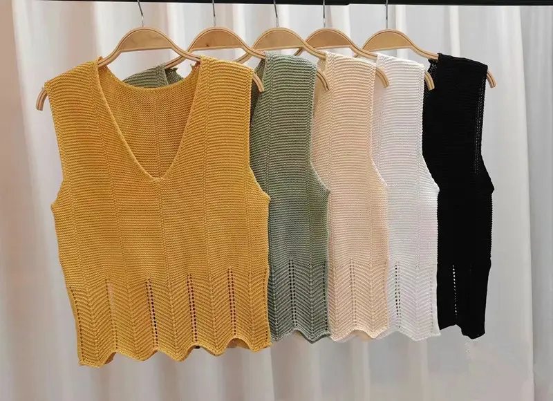 2022 Black V-Neck Knitted Camisole Top — feature 1