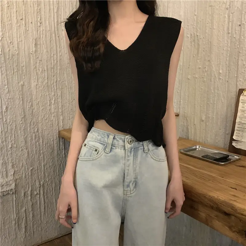 2022 Black V-Neck Knitted Camisole Top — feature 2