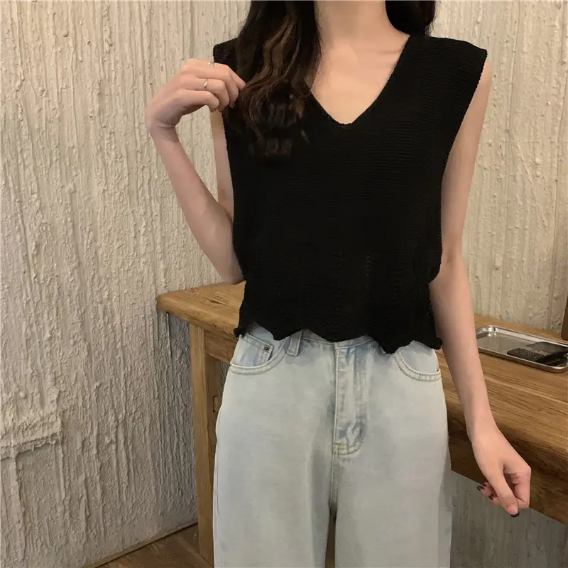 2022 Black V-Neck Knitted Camisole Top