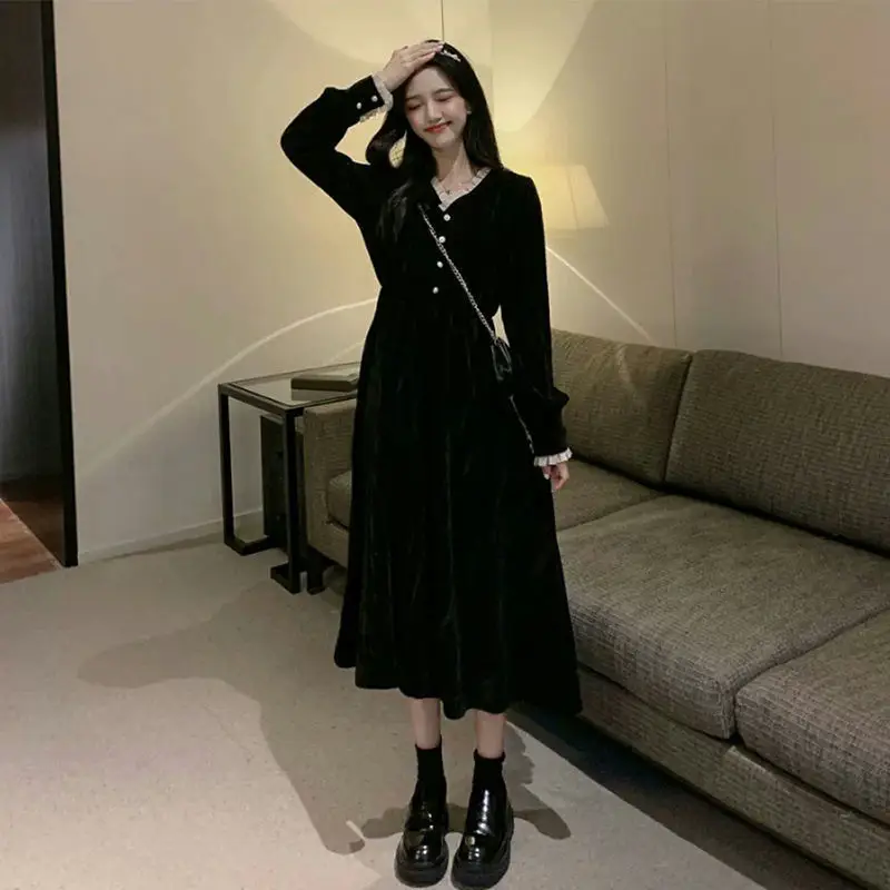 Black Velvet V-Neck Dress for Girls Small — feature 5