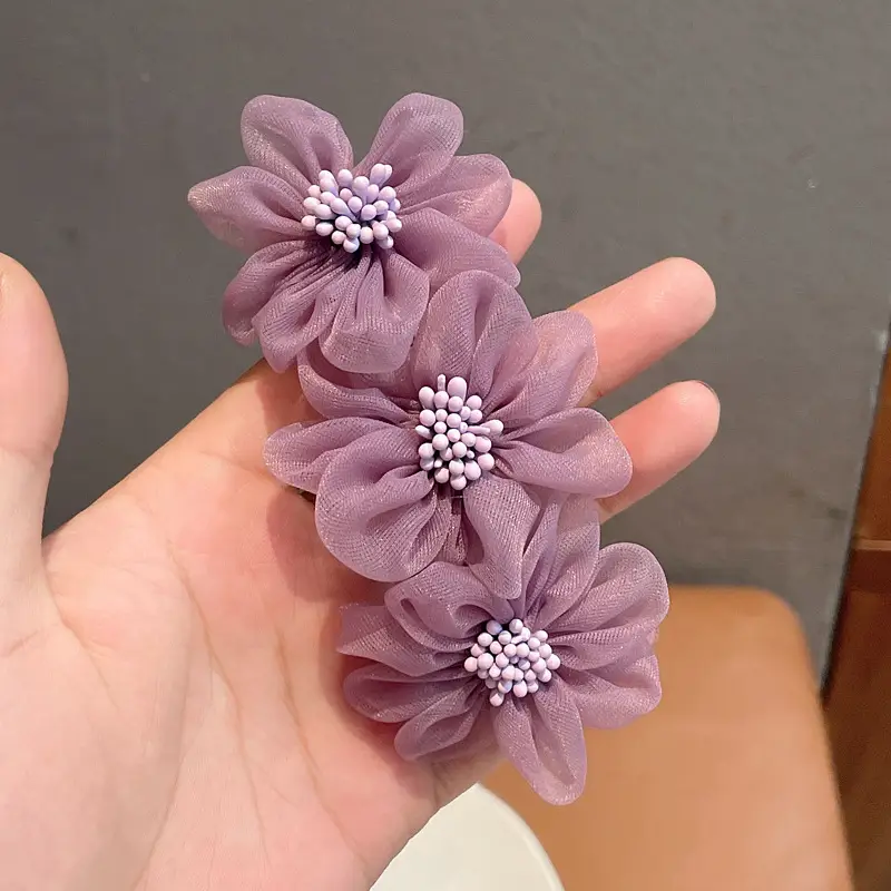 Elegant Pearl Flower Hair Clips for Women - Image 2