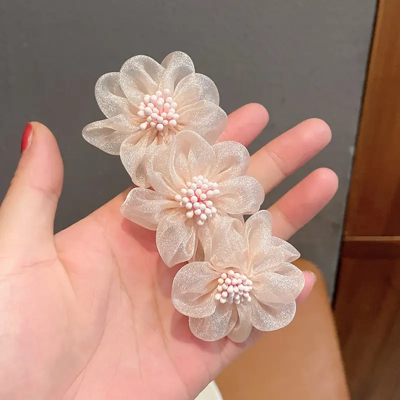 Elegant Pearl Flower Hair Clips for Women - Image 3