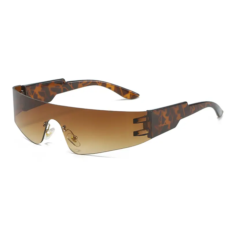 Leopard-framed double teas