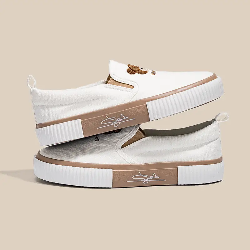 Casual shoes for women 2024 new bear embroidered slip-on shoes for lazy students all-match canvas shoes one-piece delivery - Image 5
