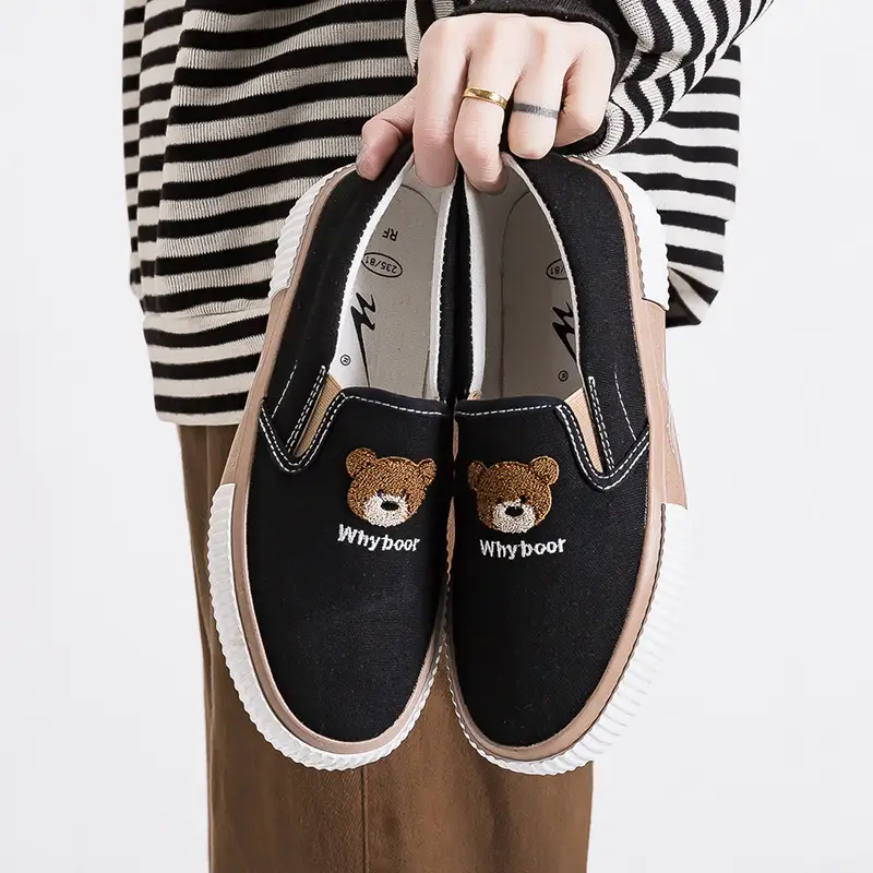 Casual shoes for women 2024 new bear embroidered slip-on shoes for lazy students all-match canvas shoes one-piece delivery - Image 2