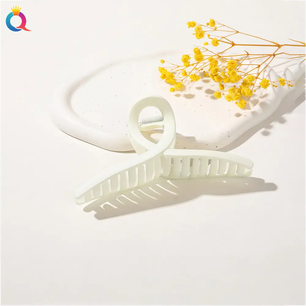Korean Frosted Shark Clip 13cm Extra Large - Image 23