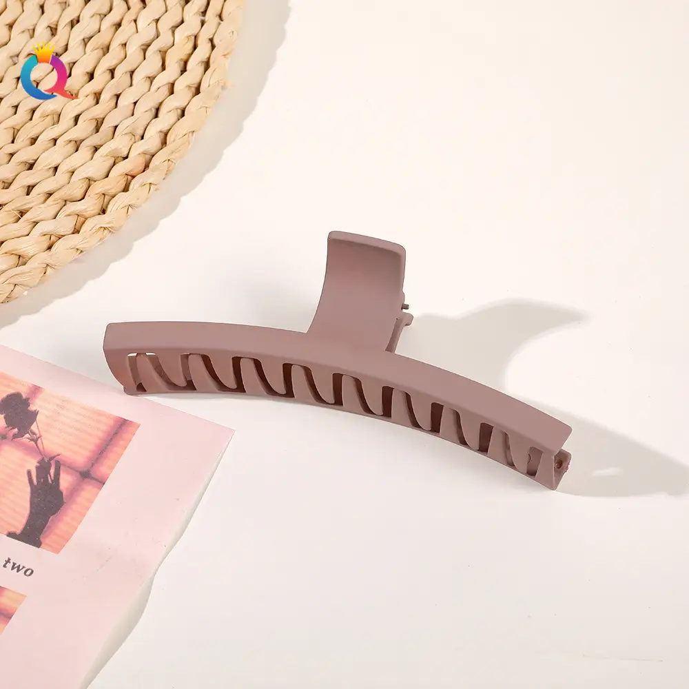 13cm Coat Hanger-Frosted Mocha