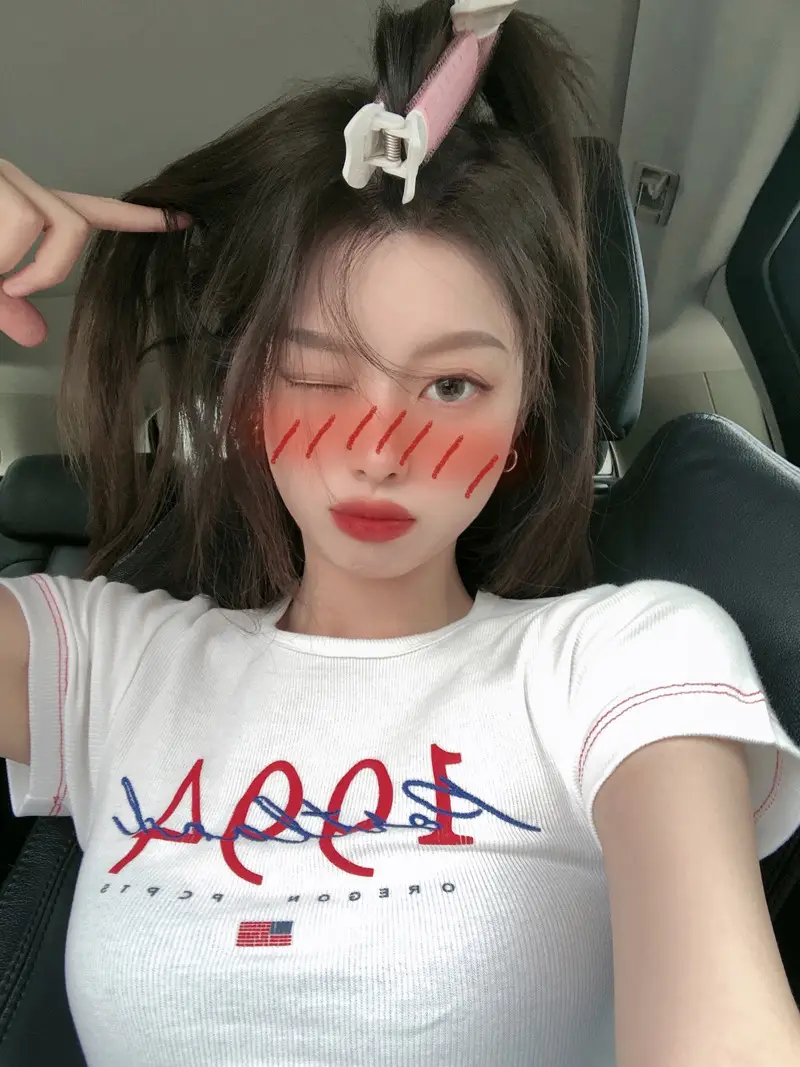 Women White 1994 Themed T-Shirt Summer 2025 — feature 12