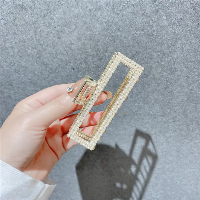 Diamond-Embedded Pearl Hairpin with Shark Clip Grip