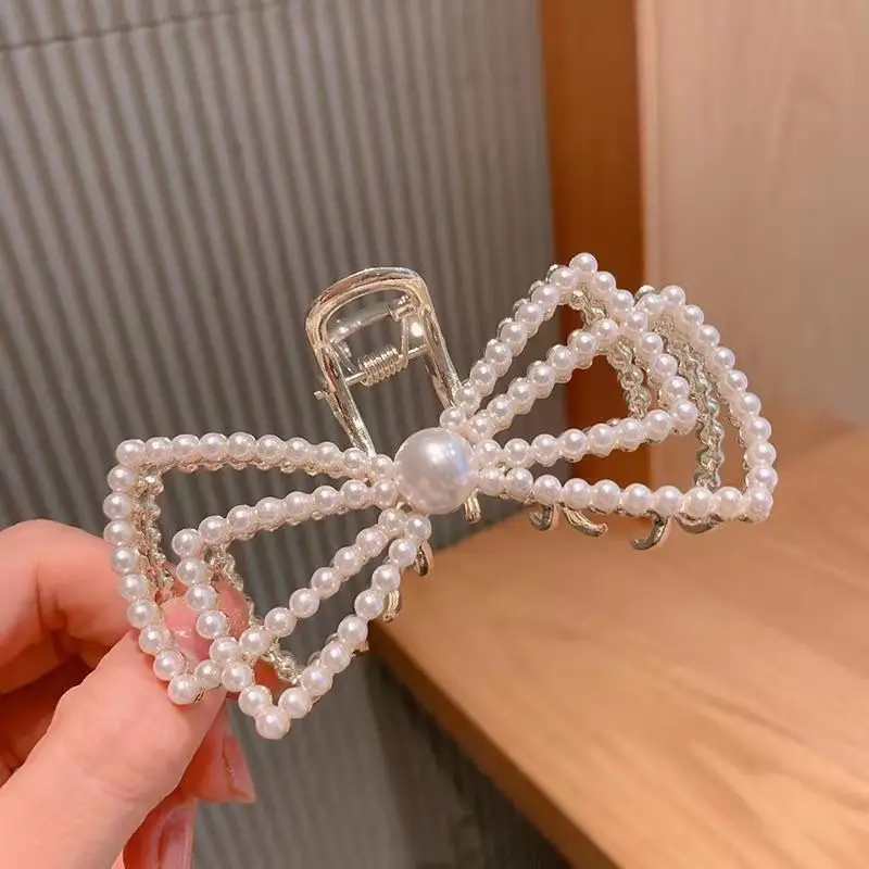 Diamond-Embedded Pearl Hairpin with Shark Clip Grip
