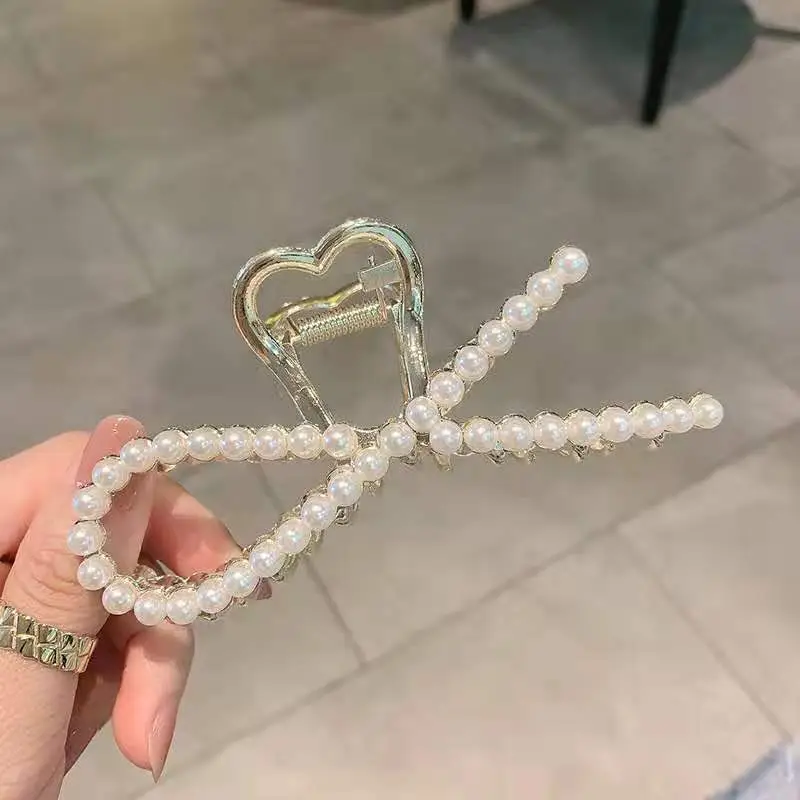 Diamond-Embedded Pearl Hairpin with Shark Clip Grip