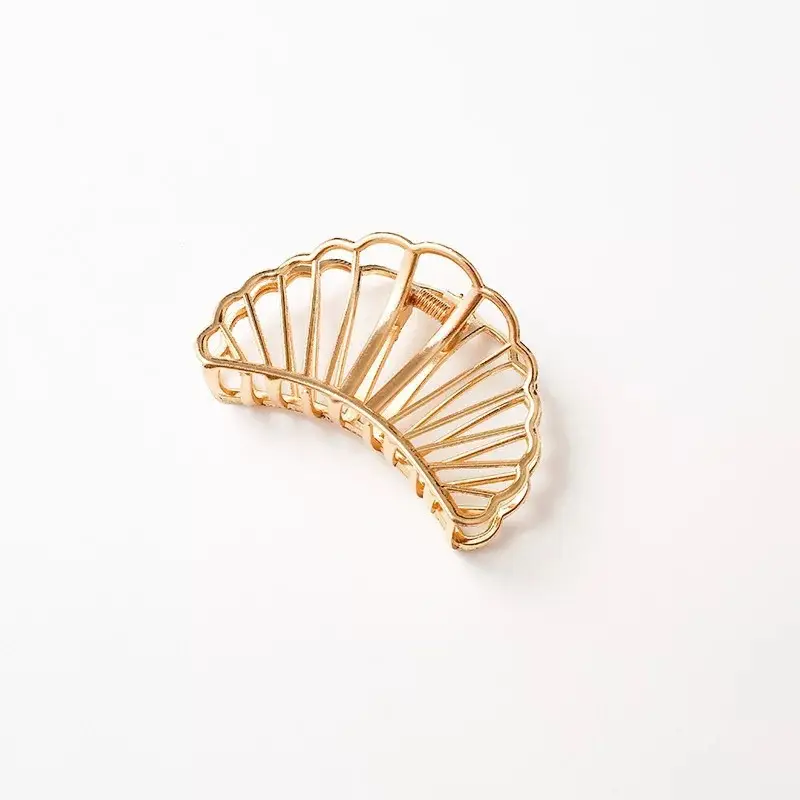 Diamond-Embedded Pearl Hairpin with Shark Clip Grip