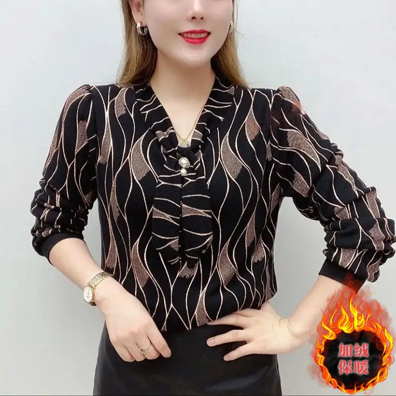 2025 Women's Leaf Print V-Neck T-Shirt Large Size