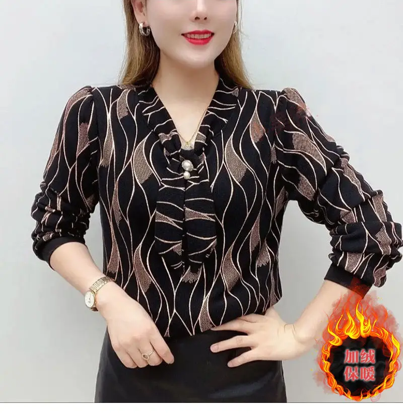 2025 Women's Leaf Print V-Neck T-Shirt Large Size — feature 3