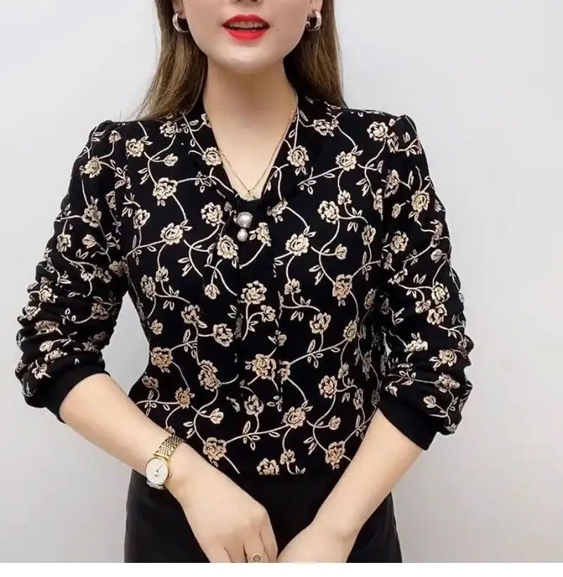 2025 Women's Leaf Print V-Neck T-Shirt Large Size — feature 8