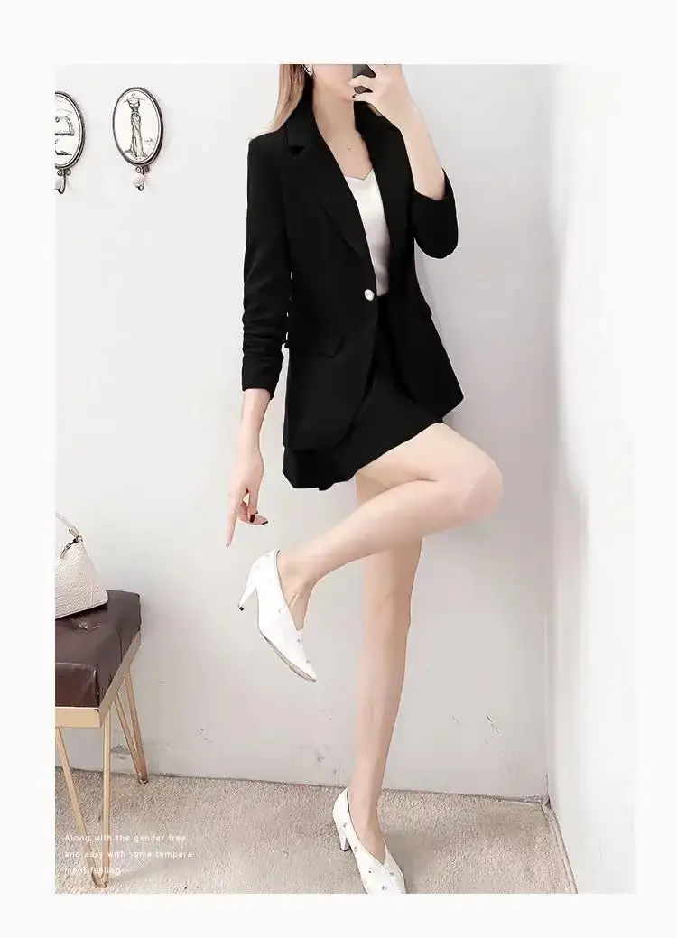Red 2-Piece Women's Suit with Pleated Skirt — feature 7