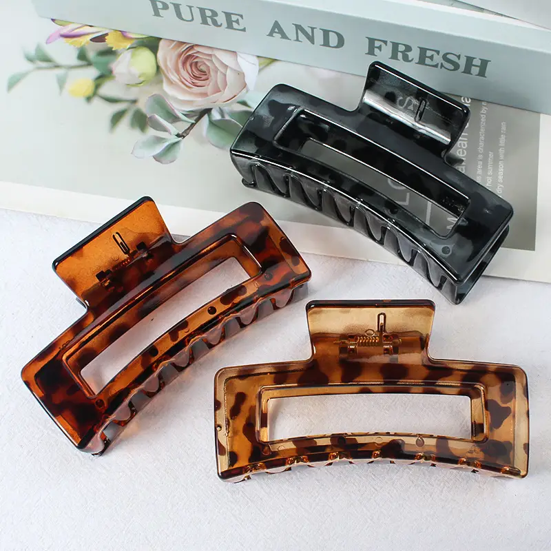 Korean-style Black Hair Clip with Geometric Design - Image 22