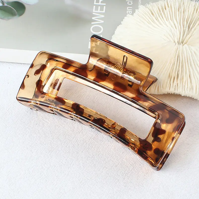 Korean-style Black Hair Clip with Geometric Design - Image 13