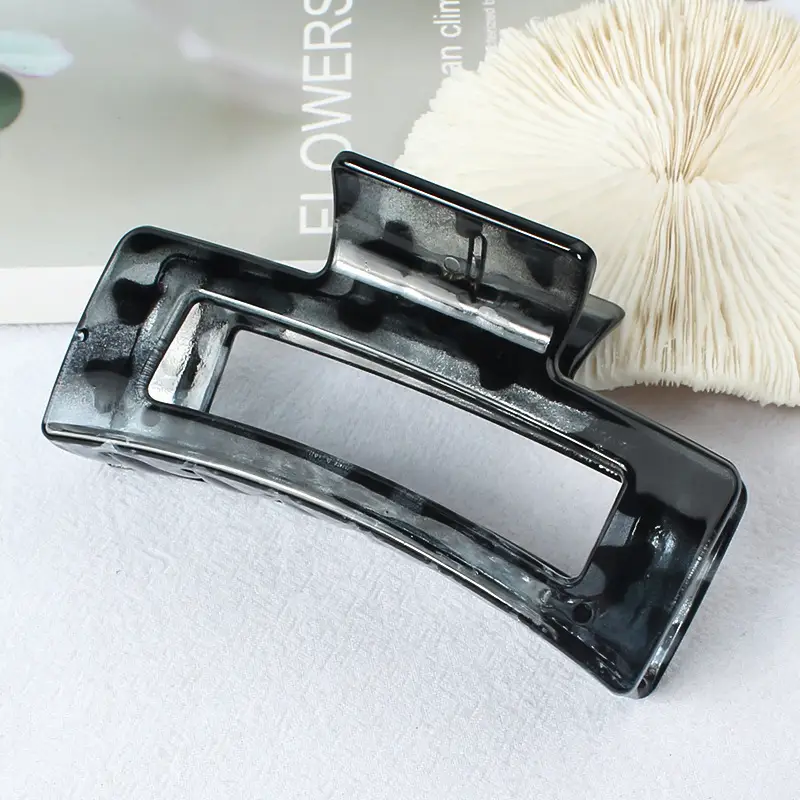 Korean-style Black Hair Clip with Geometric Design - Image 14