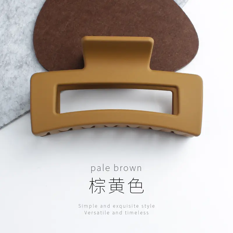 Korean-style Black Hair Clip with Geometric Design - Image 6
