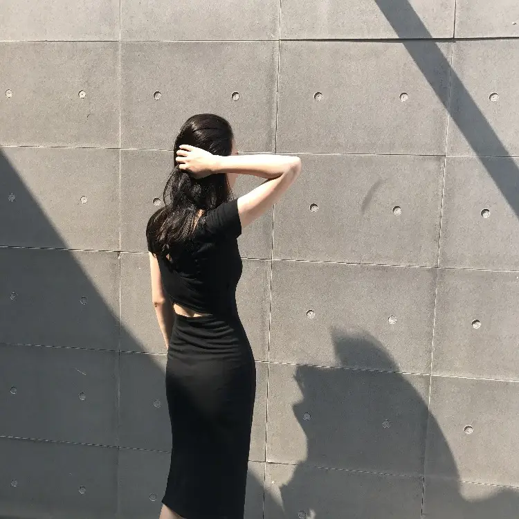 2025 Korean Style Black Bodycon Skirt Mid Length Slit Sleeve Dress — feature 12
