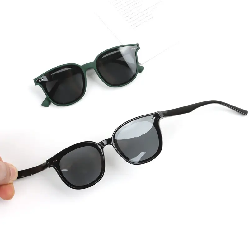 Kids Polarized Sunglasses Black Green Travel Sunshade - Image 7