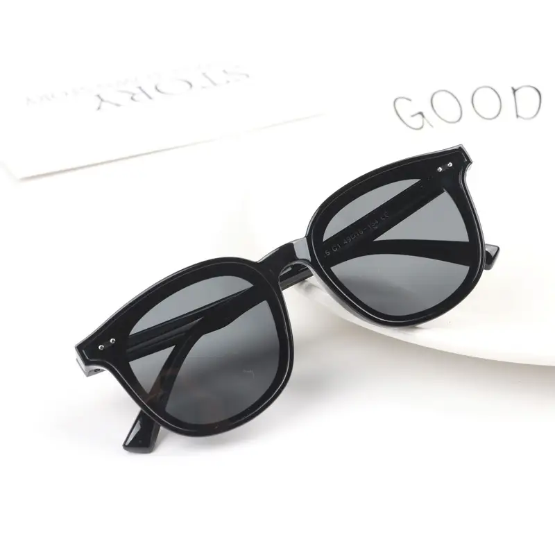 Kids Polarized Sunglasses Black Green Travel Sunshade