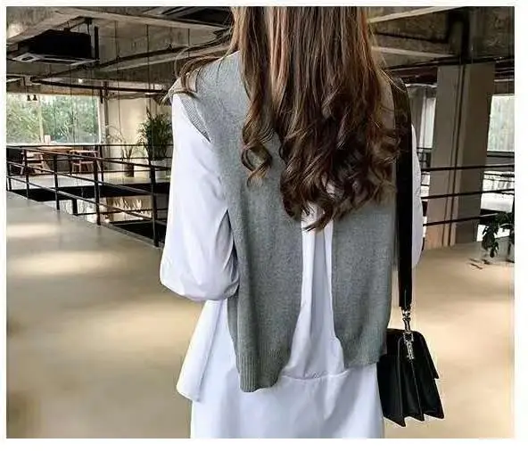 Women's Blue White Knitted Vest Set Large — feature 5