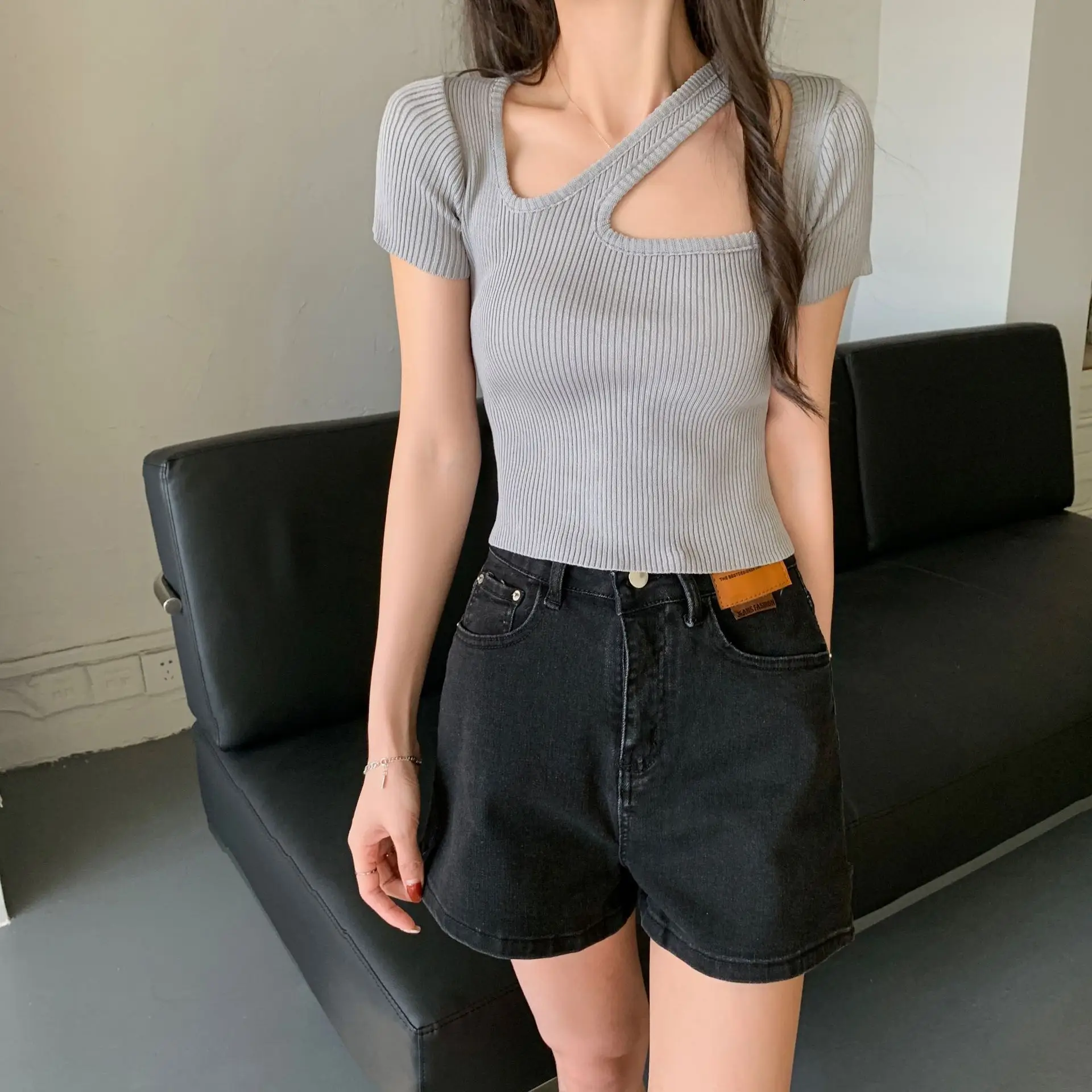 Women Blue Knitted Short Sleeve T-Shirt Top with Heart Collar — feature 3