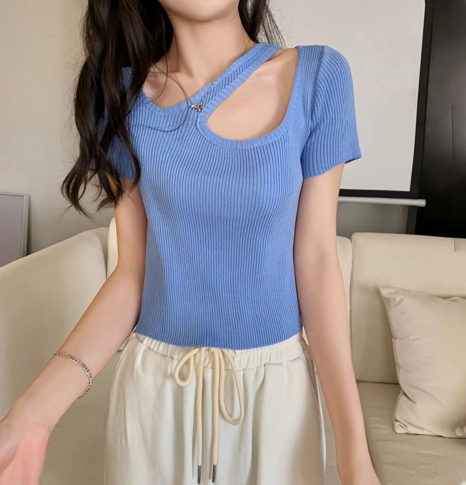 Women Blue Knitted Short Sleeve T-Shirt Top with Heart Collar - Image 5