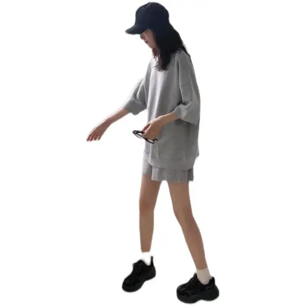 Women Loose Gray Shorts Set 2024 Trend — feature 9