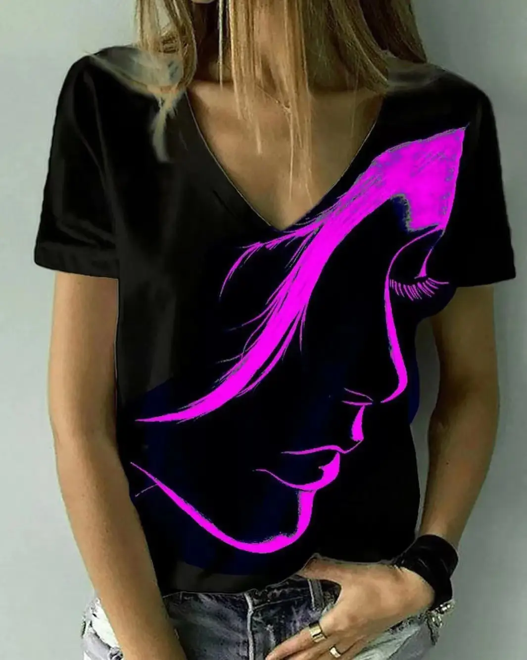 2022 Burned Flower V-Neck T-Shirt Women Black — feature 8