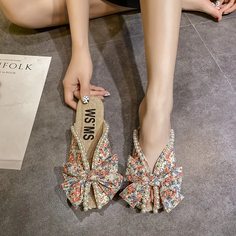 Women's Summer Outdoor Slippers with Small Floral Design, Closed-Toe Bowknot Flat Canvas Mules, Breathable and Lightweight - Image 5