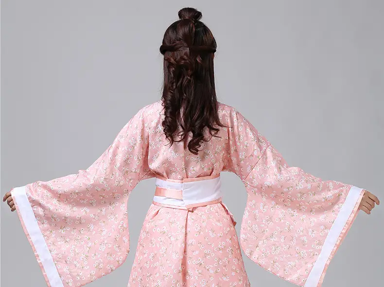 复制_2020汉服女复古影楼毕业照写真舞蹈演出.jpg