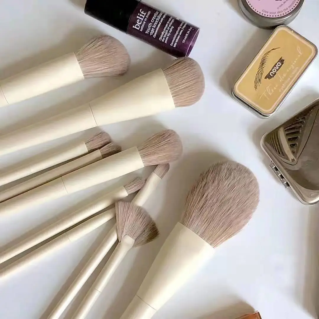 10-Piece Makeup Brush Set with Synthetic Bristles - Image 5