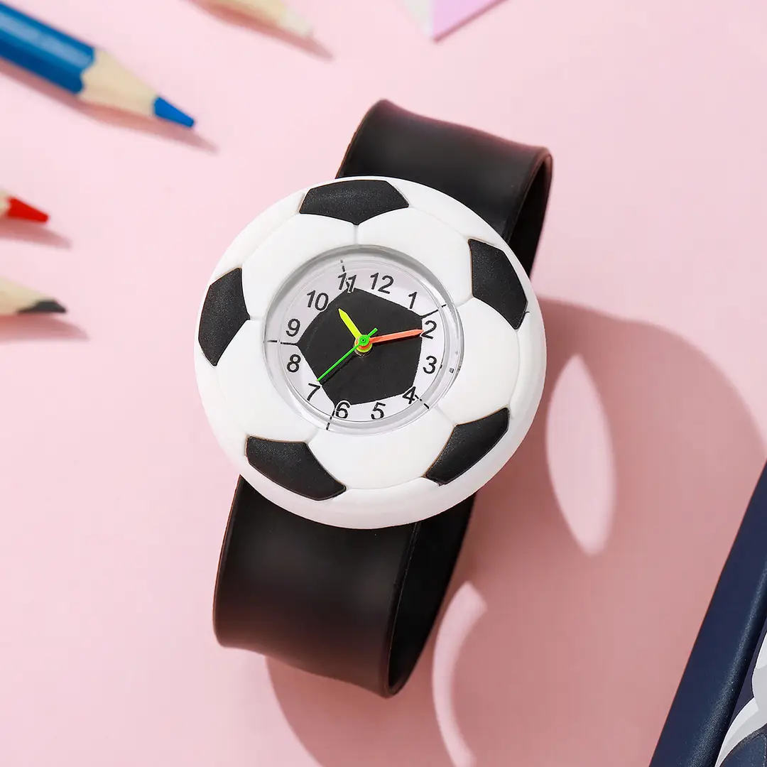A08702 children's quartz watch a variety of cartoon animation small animals clap watch kindergarten baby play young