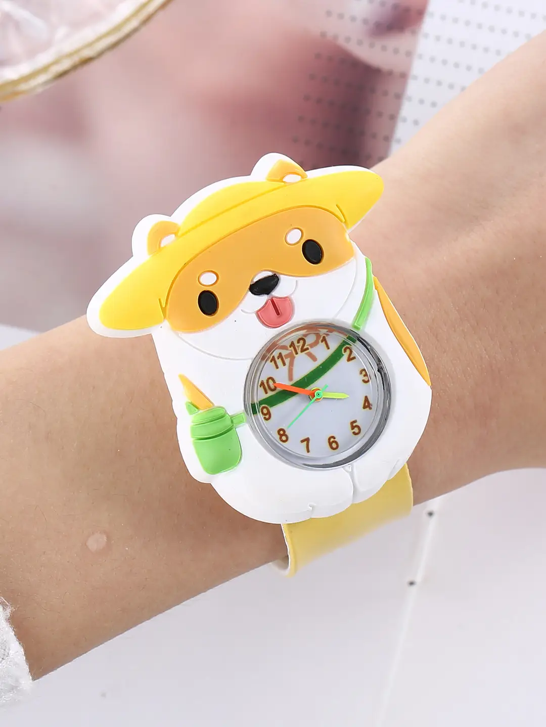 A08702 children's quartz watch a variety of cartoon animation small animals clap watch kindergarten baby play young