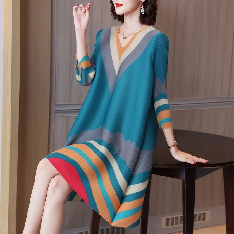 Women's Orange Striped V-Neck Midi Dress Plus Size - Image 3