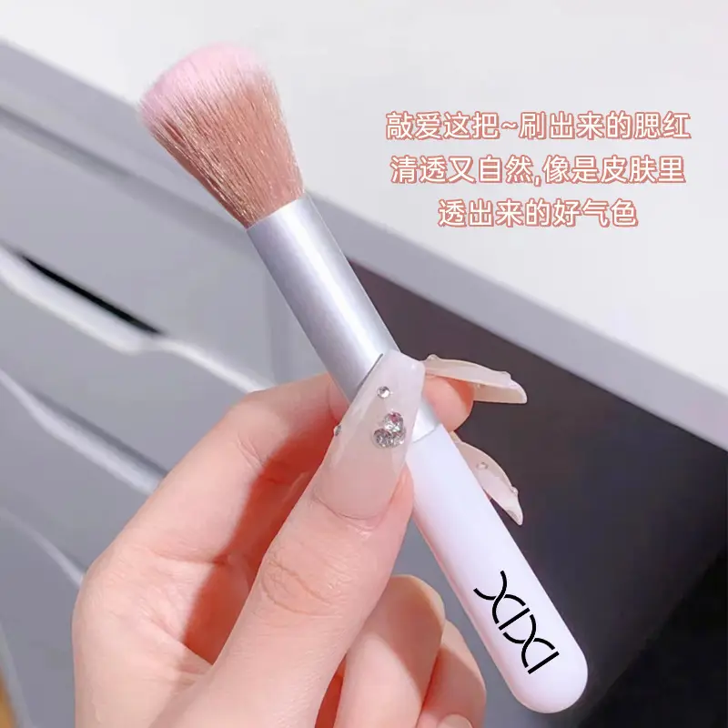 Nose Shadow Brush with Fiber Hair & Highlighting Function - Image 3