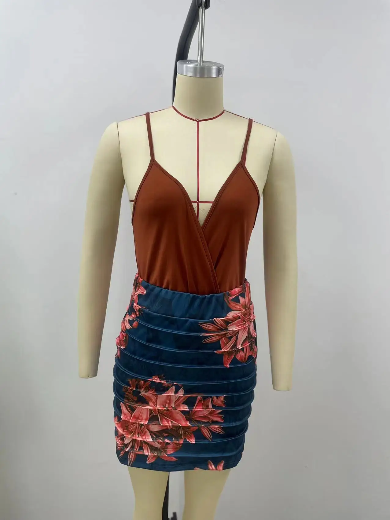 2023 Floral Print Skirt Set for Women — feature 3
