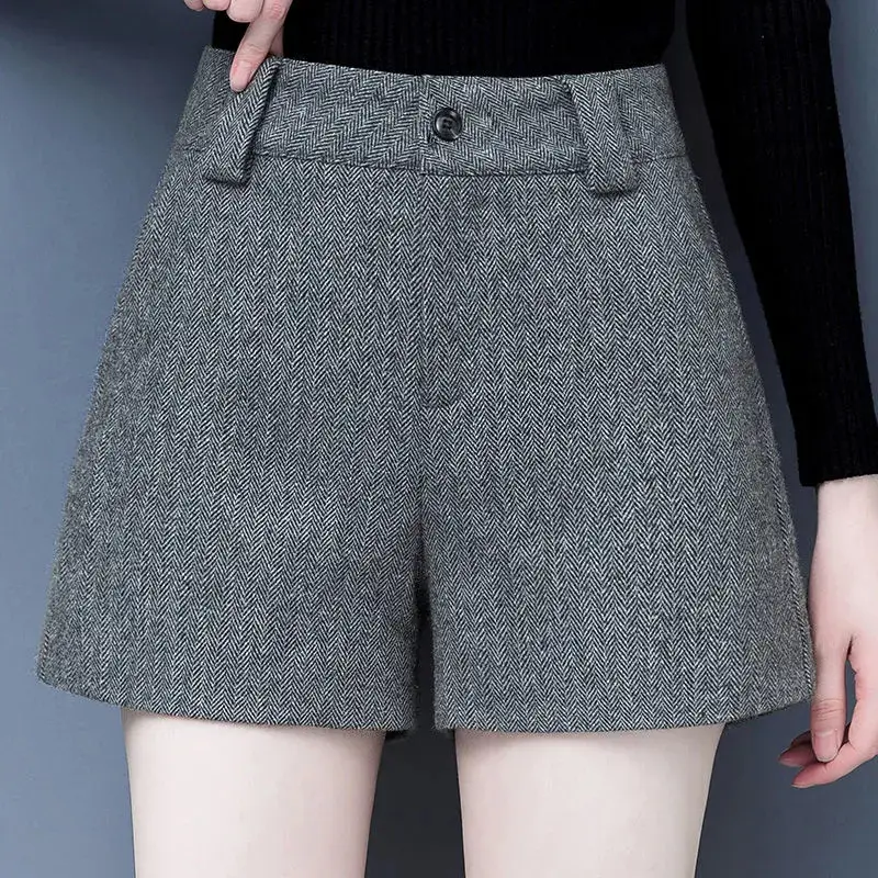 Women Woolen Shorts High Waist Wide Leg Slimming Winter 2025 - Image 2