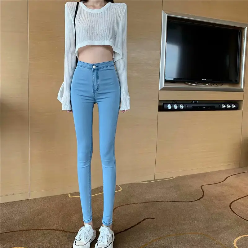 Women Slim Fit Light Blue Hip Cropped Jeans - Image 4