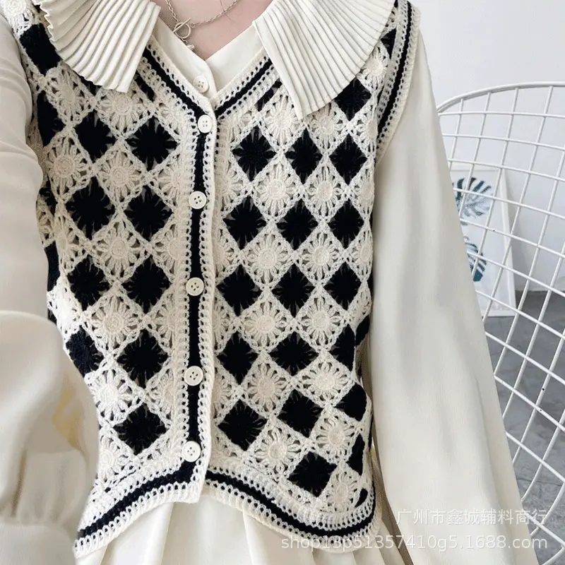 New Retro Ethnic Knitted Vest Women's Hollow Design