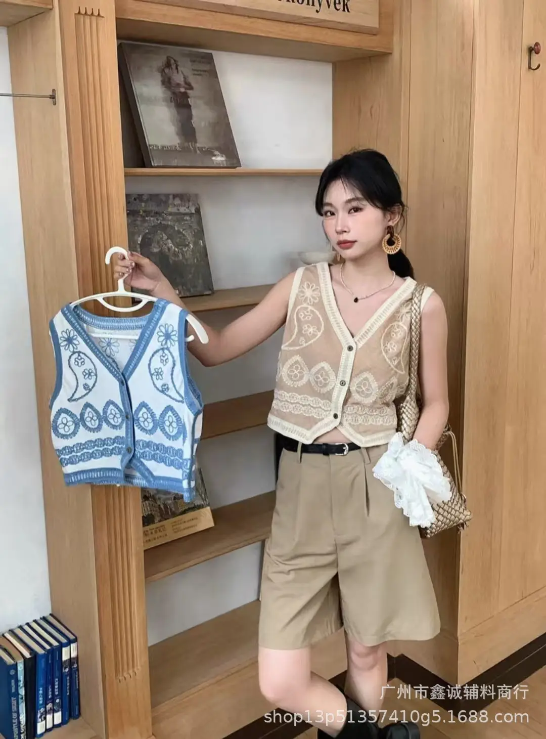 New Retro Ethnic Knitted Vest Women's Hollow Design