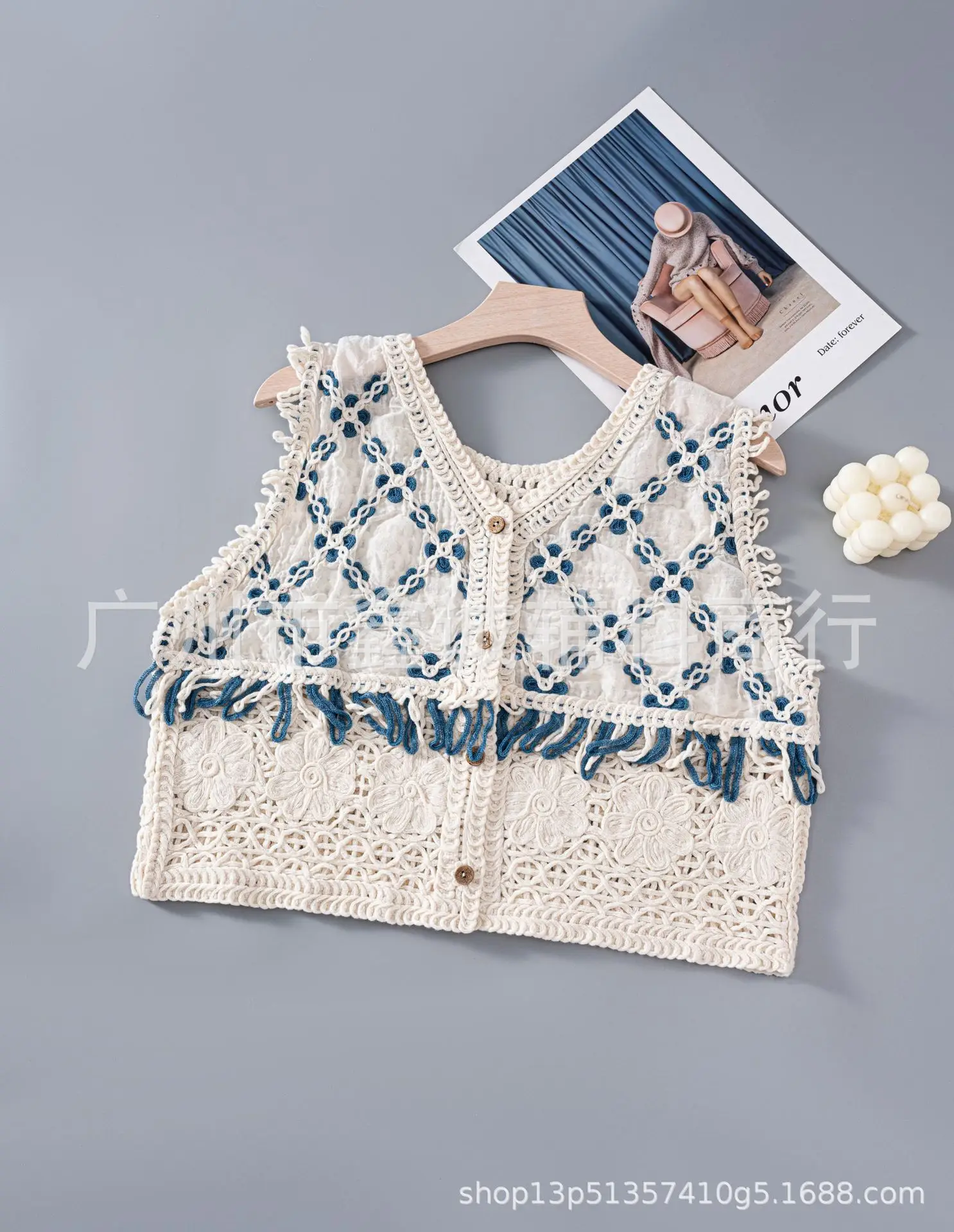 New Retro Ethnic Knitted Vest Women's Hollow Design