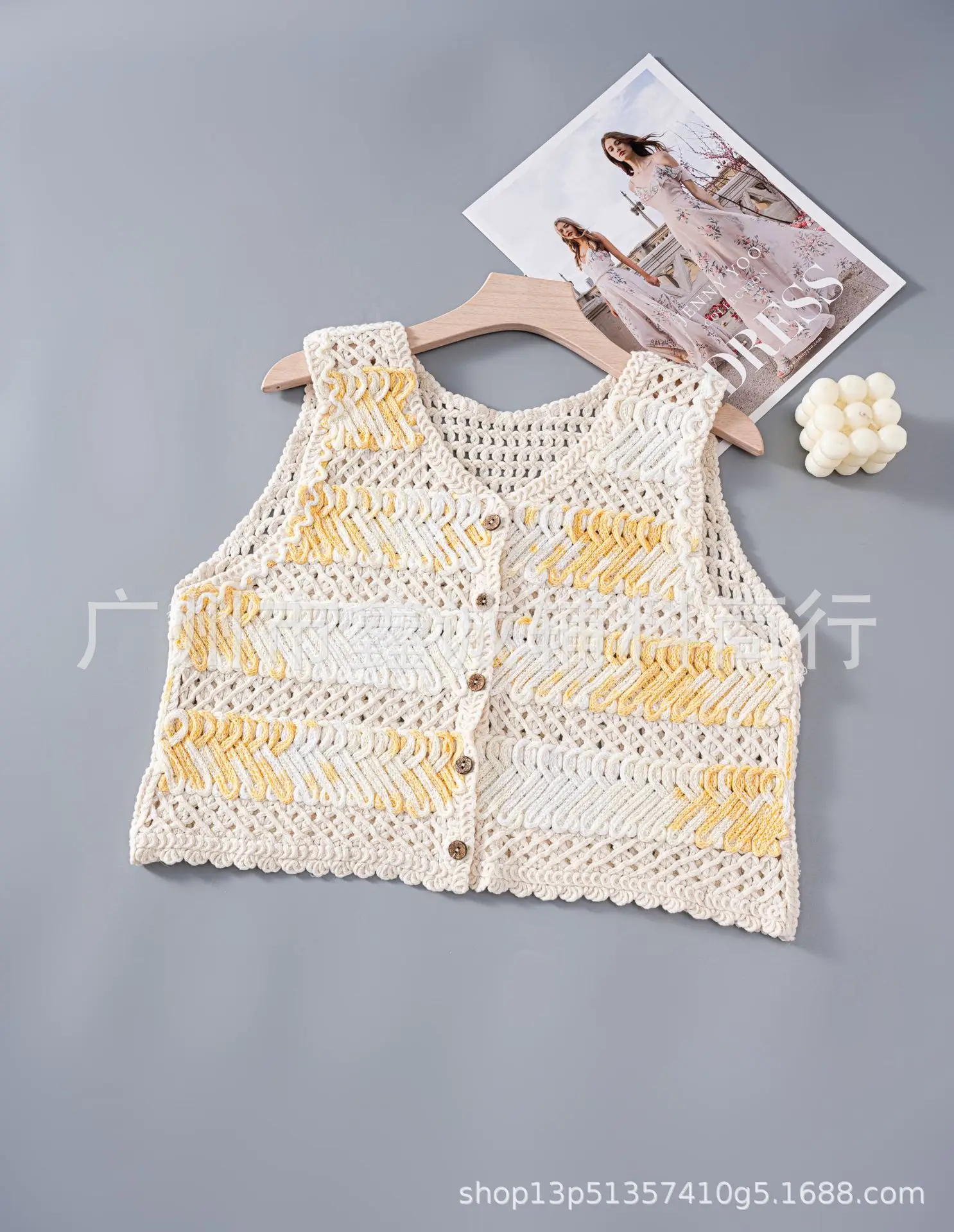 New Retro Ethnic Knitted Vest Women's Hollow Design